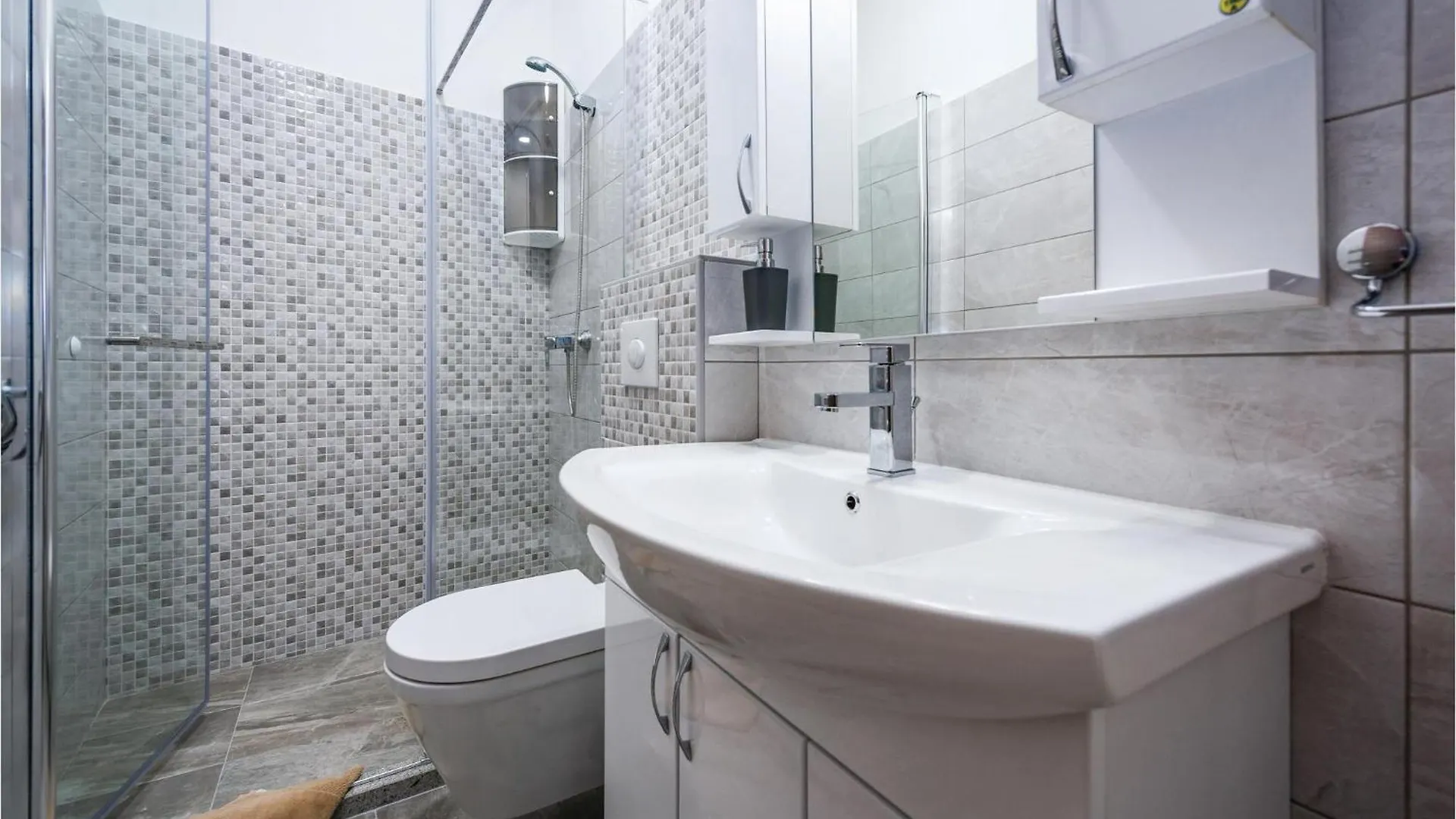 3 Bedroom Amazing Home In Plomin