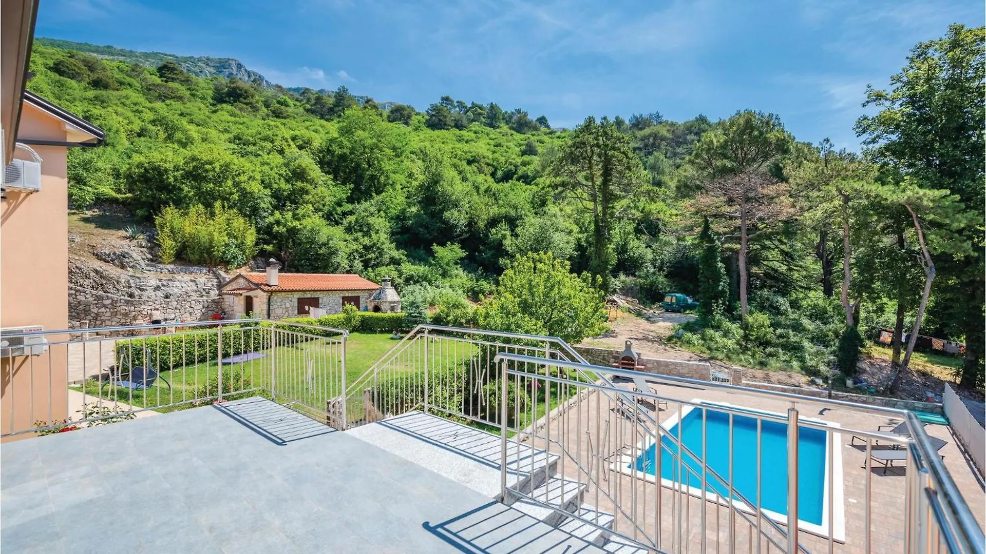 3 Bedroom Amazing Home In Plomin Holiday home